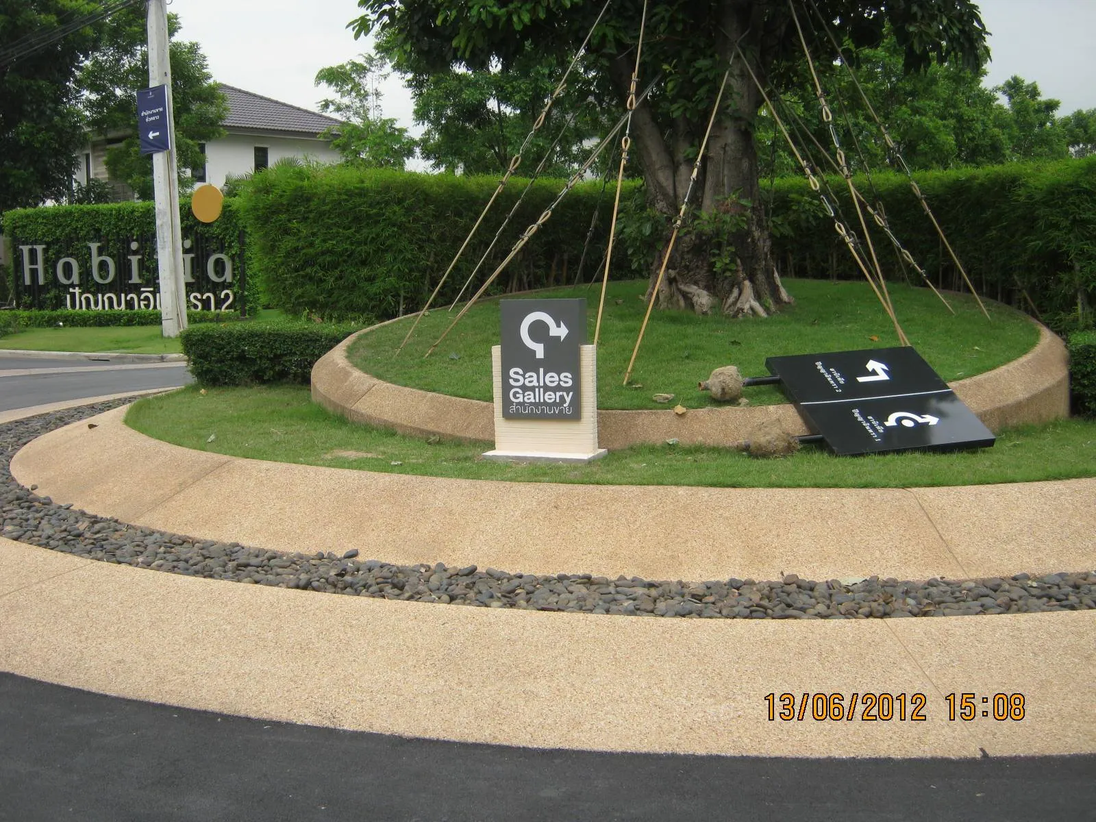 ชิ้นงานป้ายและตัวอักษรที่ผลิตด้วยเครื่อง CNC